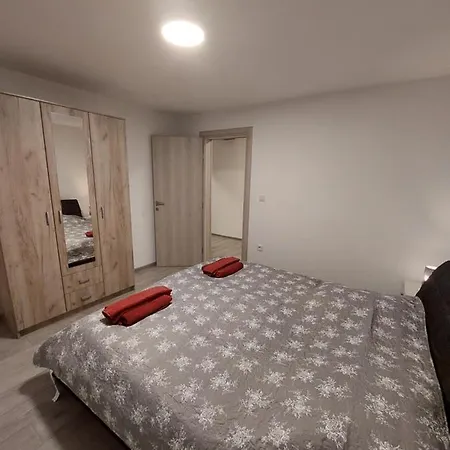 Daire Milena - Dva Garazna Parking Mjesta