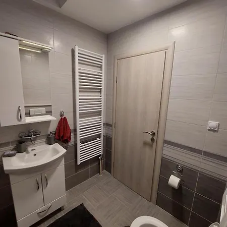 Milena - Dva Garazna Parking Mjesta Daire