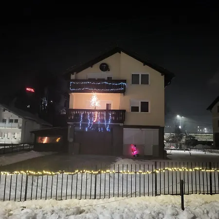 Milena - Dva Garazna Parking Mjesta Daire *